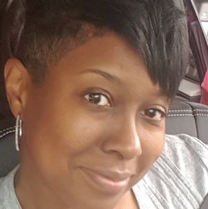 Meet your Posher, Yolanda